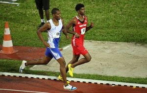 CARIFTA - 1000m octathlon, Florian Simax et le futur vainqueur de l'octa, le trinidadien Roberts