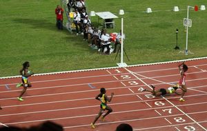CARIFTA - Finale 200m U20, Kayelle Clarke en 23s10 (Trinidad)