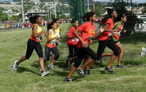 Championnats de cross 2012 - Les minimes filles au départ