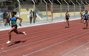 1er tour CARIFTA - 200m SEF - Sarah Goujon (ASCFAC)   