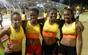 Finales CARIFTA - Les filles du 4x400m - Laura, Lynda, Audilia et Emeline