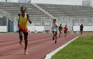 Meeting MS - 1000m POM - Mario remporte sa série, Mattéo 4e