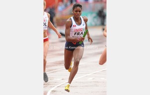 Europe par équipes Gateshead - Lénora 2e relayeuse du 4x400m français (la classe internationale cette fille)