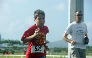 Cross Club Co. - Aurélien (normalement les parents ne sont pas sensés courir à côté, enfin, ça passe pour cette fois)