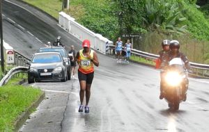 Souvenir 2013, les filles - Fred au pied du Tourmalet