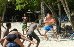 Stage Noël 2013 - 1h30 d'une sorte de rugby-basket pour terminer - Nicolas