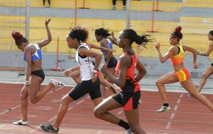 Finales à Louis Achille - Audrey a enchaîné deux 60m, un 60m haies et un 150m. Dure journée