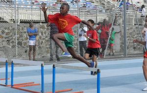 EA/PO Gauloise - Yoan vainqueur du 50m haies et 2e en lancer