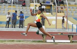 Meeting sélection CARIFTA - Axelle 12m09 (triple U18)