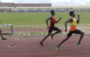 Meeting sélection CARIFTA - Finale du 200 U18, Ludgi vainqueur devant le ducossais Jude Christine