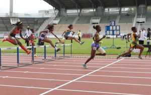 CARIFTA - Série du 100 haies U18 avec Audrey Kibir