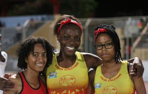 Meeting 2014 - Podium 100m haies, Laetitia, Audilia, Audrey