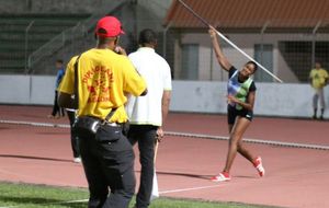 Meeting 2014 - Javelot F avec Sandrine Mezen (vainqueur des CARIFTA 2013)