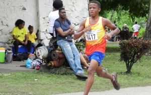 Cross Gauloise - Eldrick dans le circuit d'arrivée (3e)