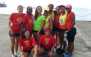 Souvenir 2014 - Les filles, Cat, Sabrina, Marie, Sam, Maggy, Fred, Armelle, Sandrine, Rébecca et Gaby.