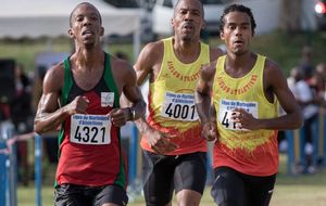 Championnats de cross 2015 - Loïc Louis Mondesir (Mairie Sportive), Gérald (vainqueur V1), et Johnny