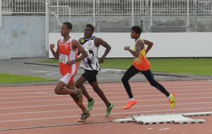 GP LMA - 2mn12 pour le minime Mathias sur 800m, personal best