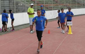 Manmay nou 2015 - Les poussins du Golden à la marche athlétique