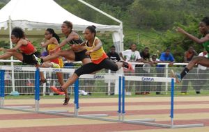 Meeting US Robert - 100m haies TCF avec Jessie et Audrey