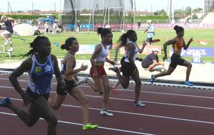 Albi 2015 - Emmanuelle Duval et Axelle Lambert se qualifient pour la finale du 100m JUF