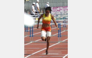 Albi 2015 - Séries du 100m haies JUF, Audrey se qualifie à la place (2e)