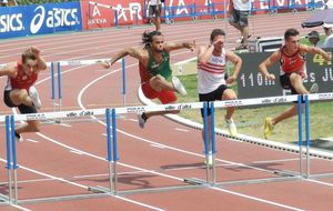 Albi 2015 - Série du 110m haies JUM avec Dimitri Glanny. Il ira chercher une méritoire médaille de bronze