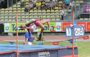 Albi 2015 - Jeannine égalera son PB à 1m70 et sera classée 4e aux essais (3 filles à cette hauteur pour la 2e place)