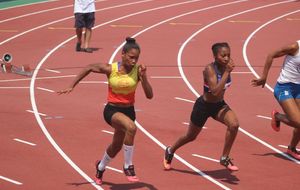 Albi 2015 - Jessie en finale du 100m haies CAF